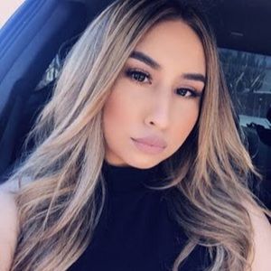 Meet your Posher, Briana